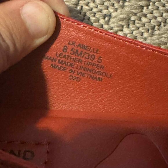 Lucky Brand Abelle Loafer Bossa Nova Red Leather SZ-8.5 Bow Slip On EUC Flats - Picture 9 of 10